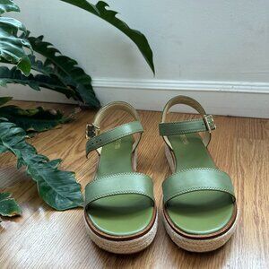 Michael Kors Sandals NWT size 10